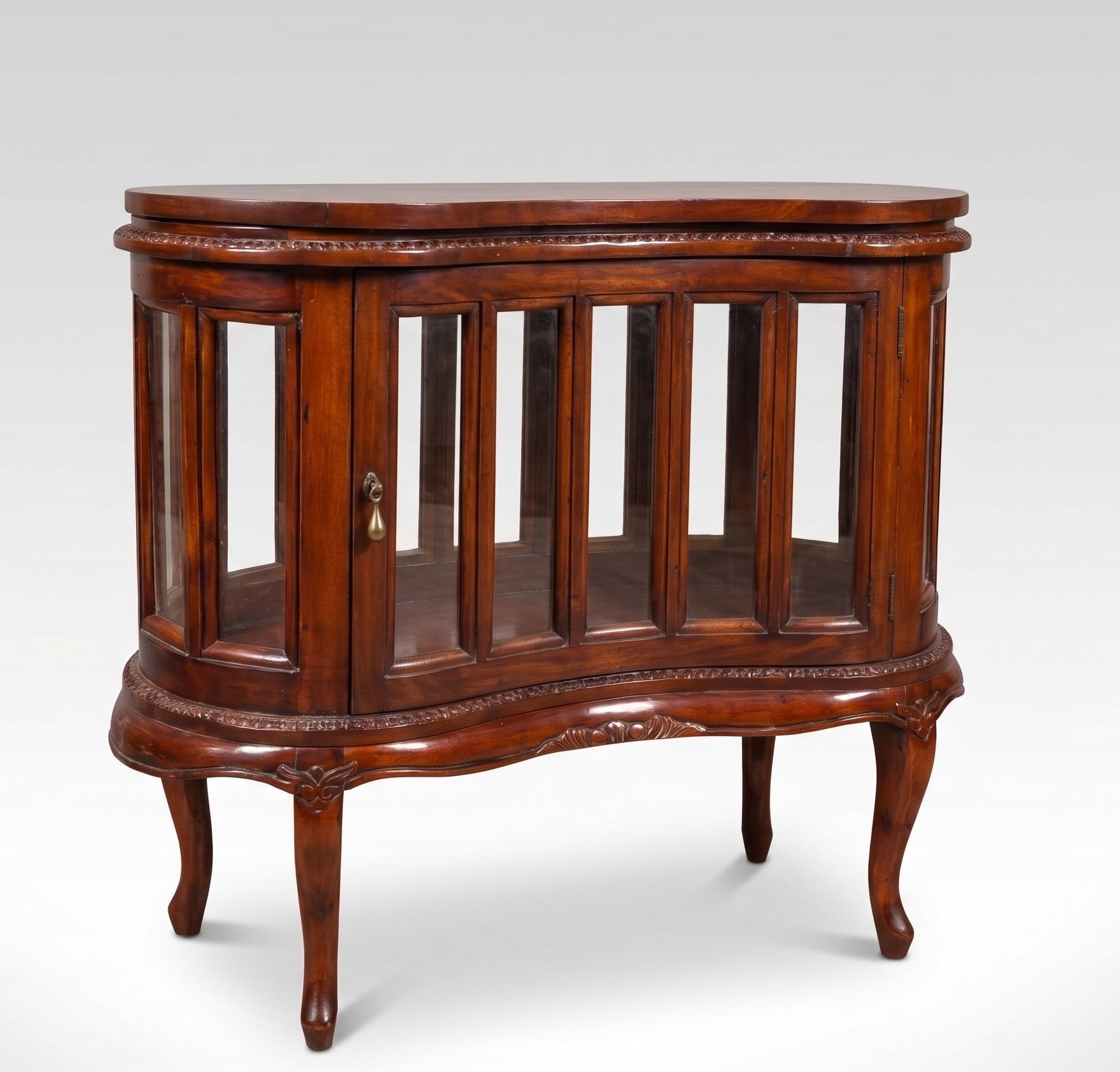 Niervormige Tafel 37